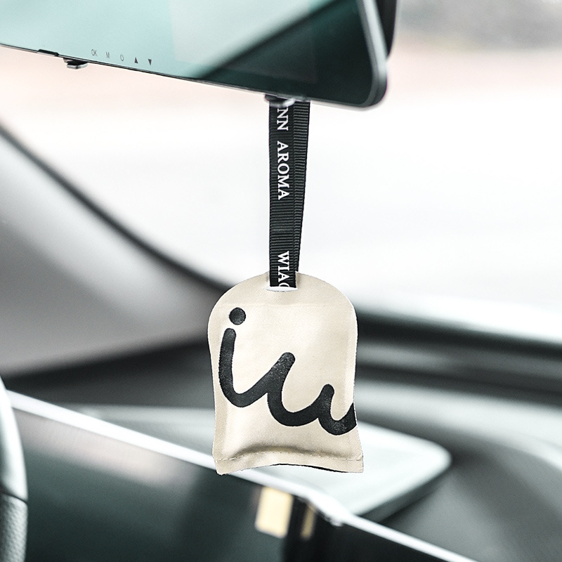 Perfume Fragrance Manufacturers - New car aromatherapy car perfume sachet
